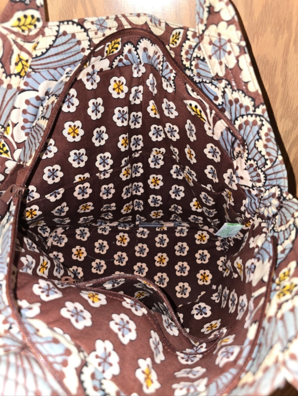 Vera Bradley Slate Blooms Bag. - Picture 4 of 7